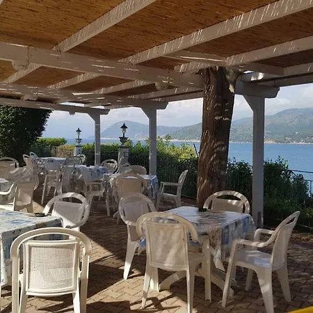 Grotte Del Paradiso 2* 费拉约港